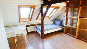 Schlafzimmer (3)