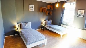 Schlafzimmer (4)